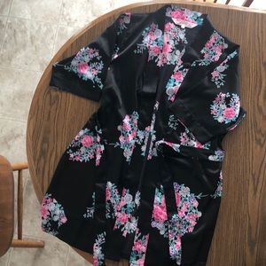 Black flower robe